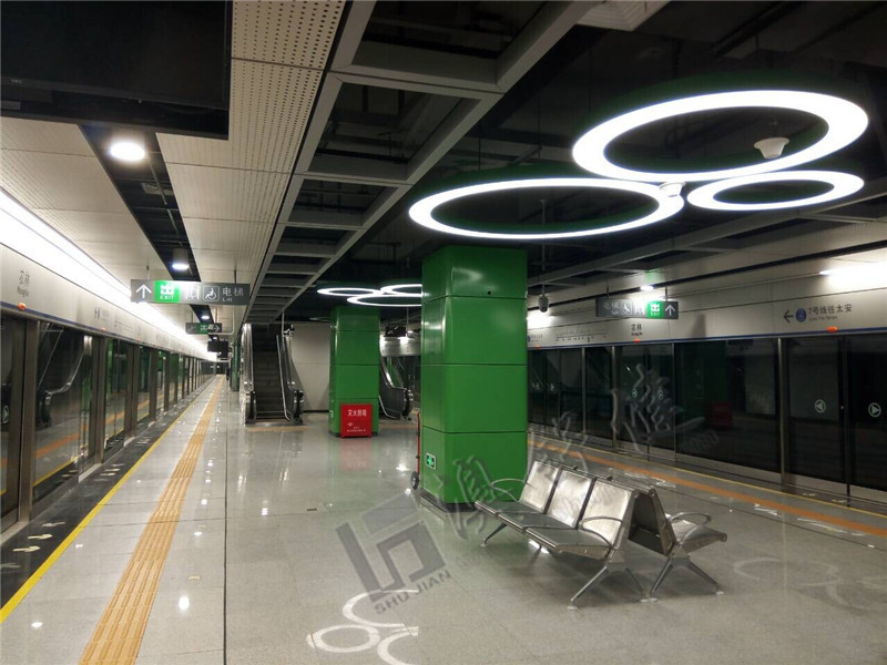 地鐵排椅