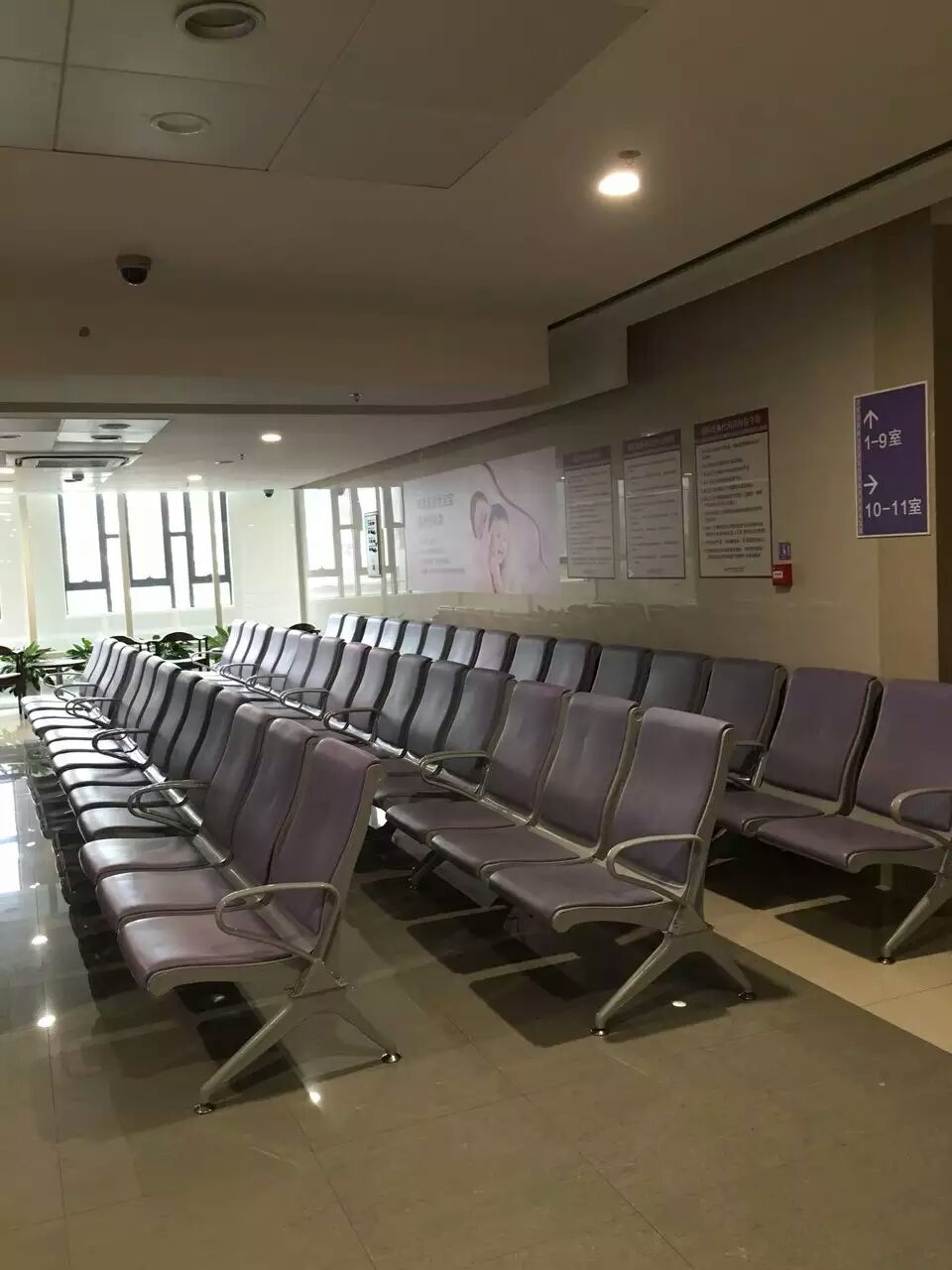 候診排椅也可以很好看-醫院排椅案例佛山市禪城中心醫院(圖1)